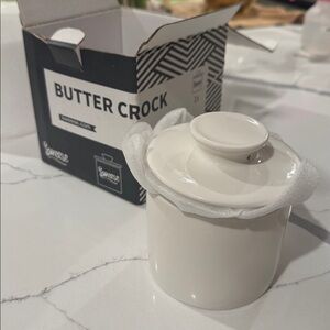 Sweese Porcelain Butter Keeper Crock Bell French Serving Dish White NWB